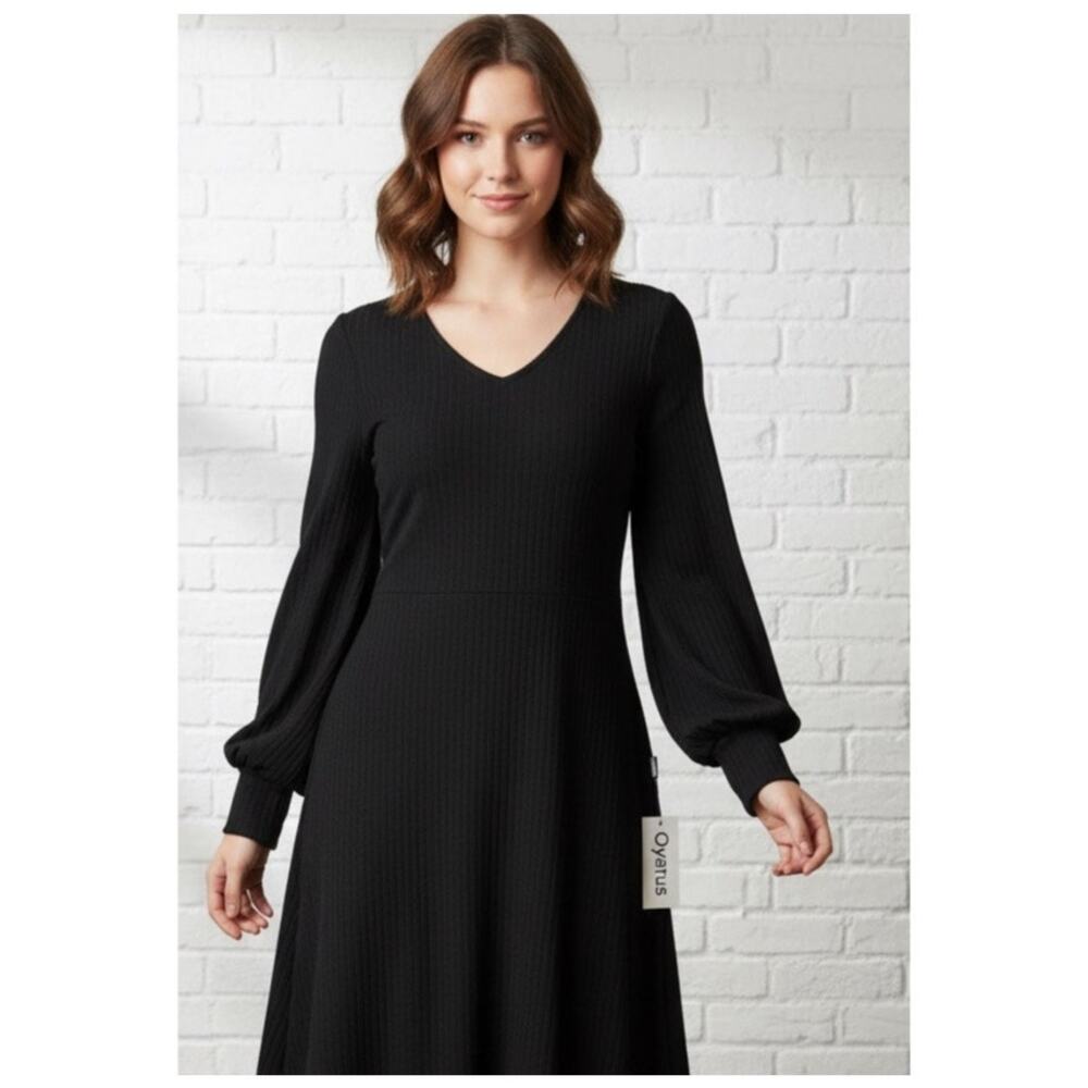 NWT Oyanus 'Fall Lantern' textured/ribbed polyknit dress with bishop sleeves